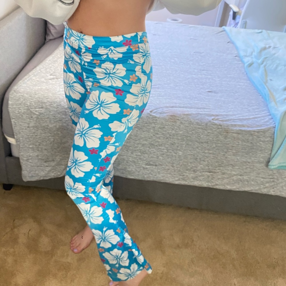 Silk Hawaiian print pants (Coachella pants !!)